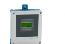Proline Prosonic Flow W 400 ultrasonic clamp-on flowmeter